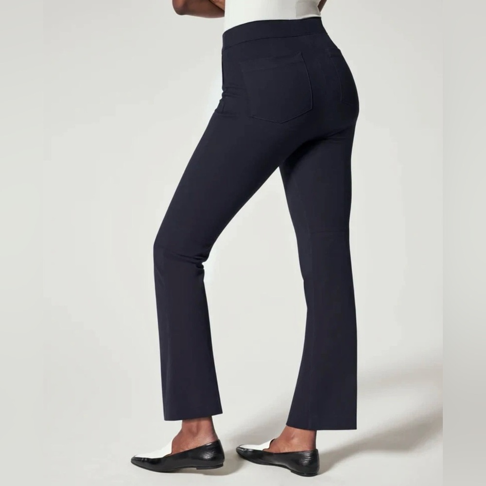 SPANX Womens Navy On-the-Go Kick Flare Pant w/ 4-Way Stretch Cotton, size M
